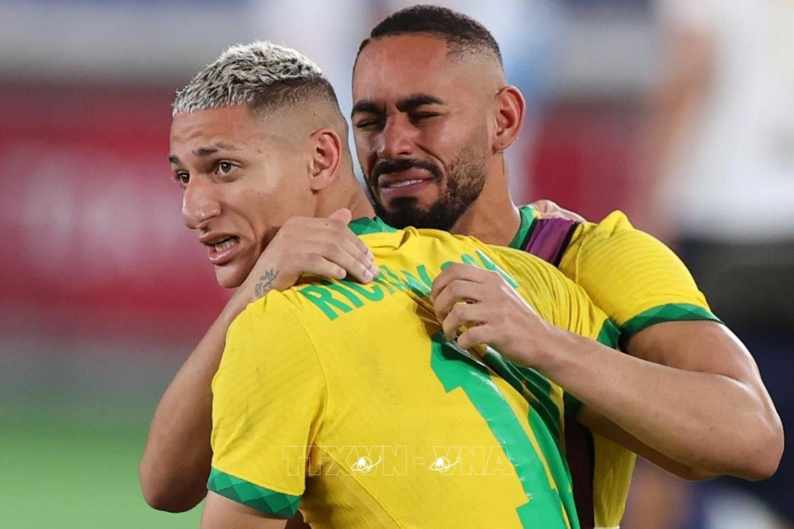 Cunha Richarlison.jpg