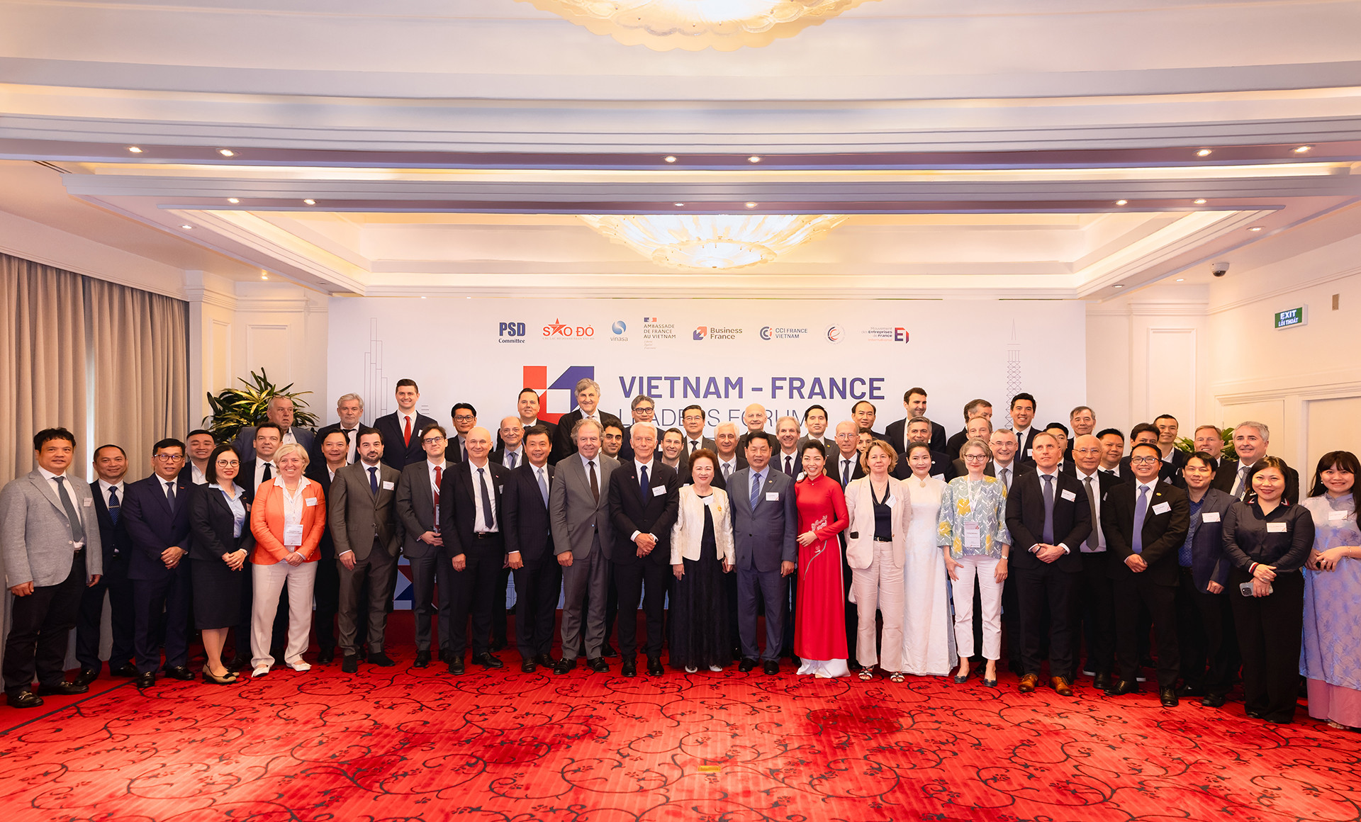 FPT hop ta voi Phap .jpg