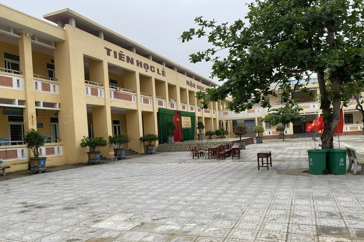 Hiệu trưởng: Tôi không nhờ gỡ bài phản ánh trên mạng về chi quỹ phụ huynh