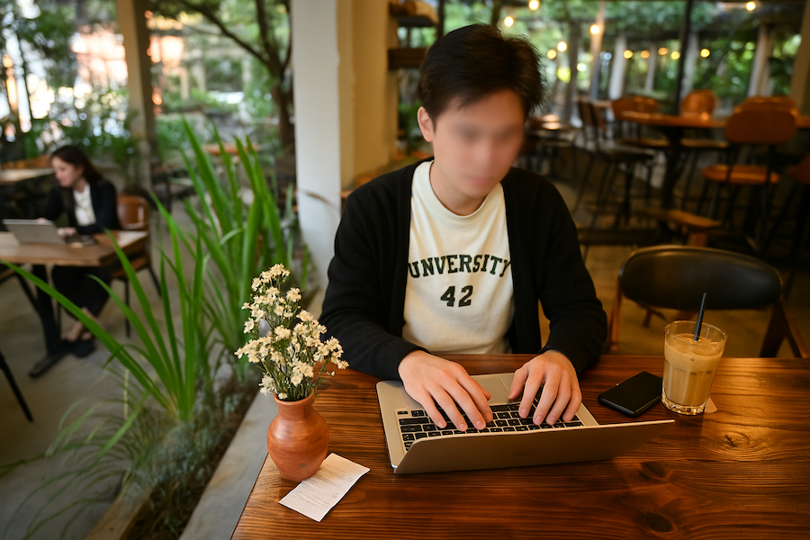 ngoi cafe bit o dien.png