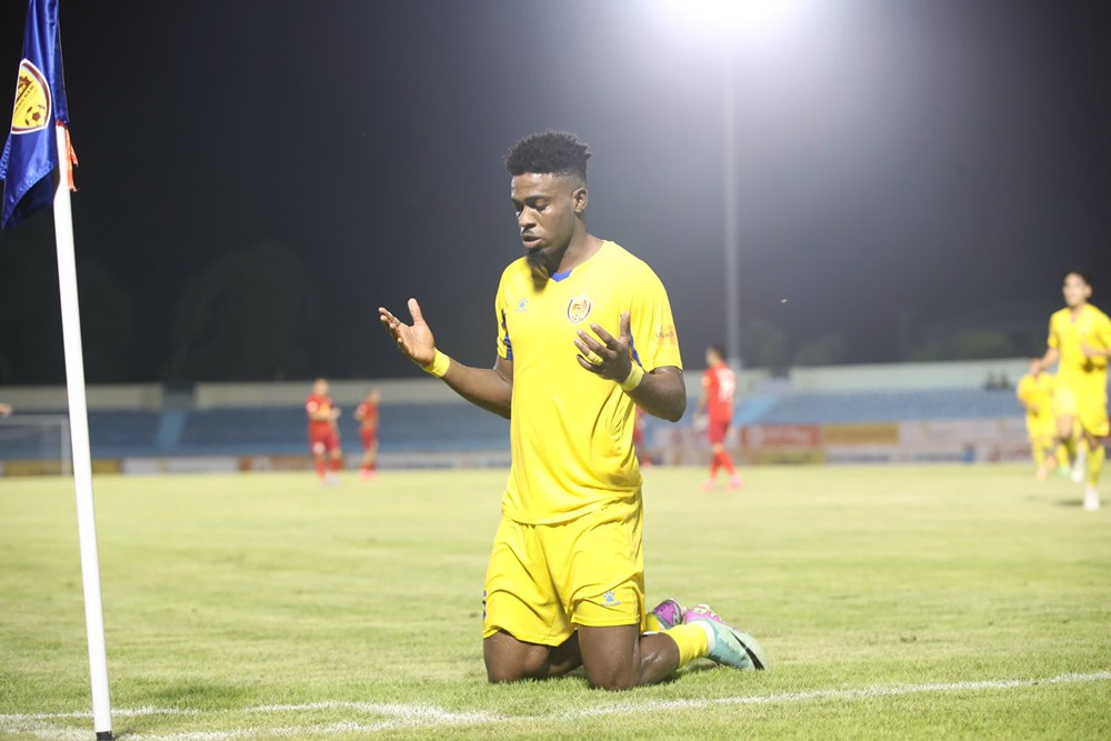 quang nam vs ha tinh 2.jpg