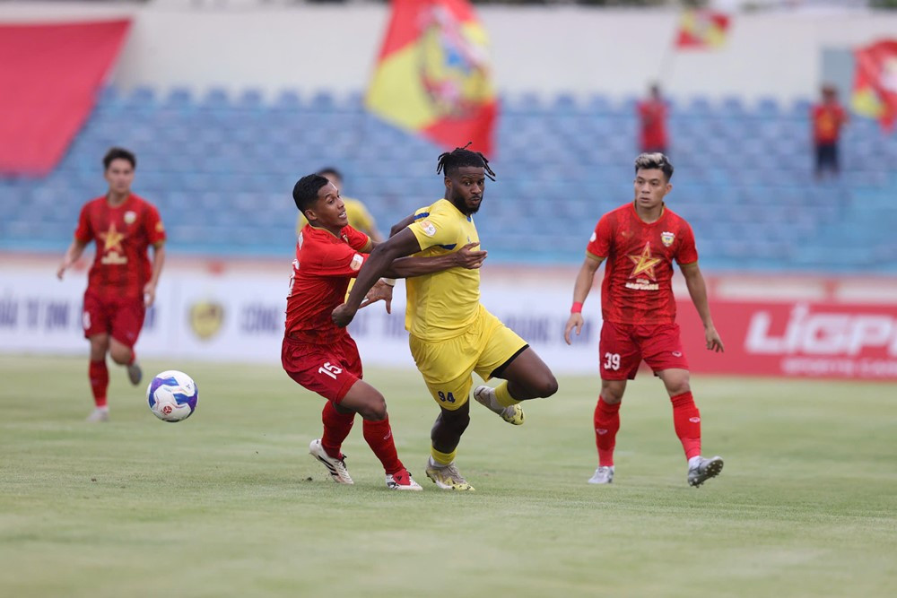 quang nam vs ha tinh.jpg