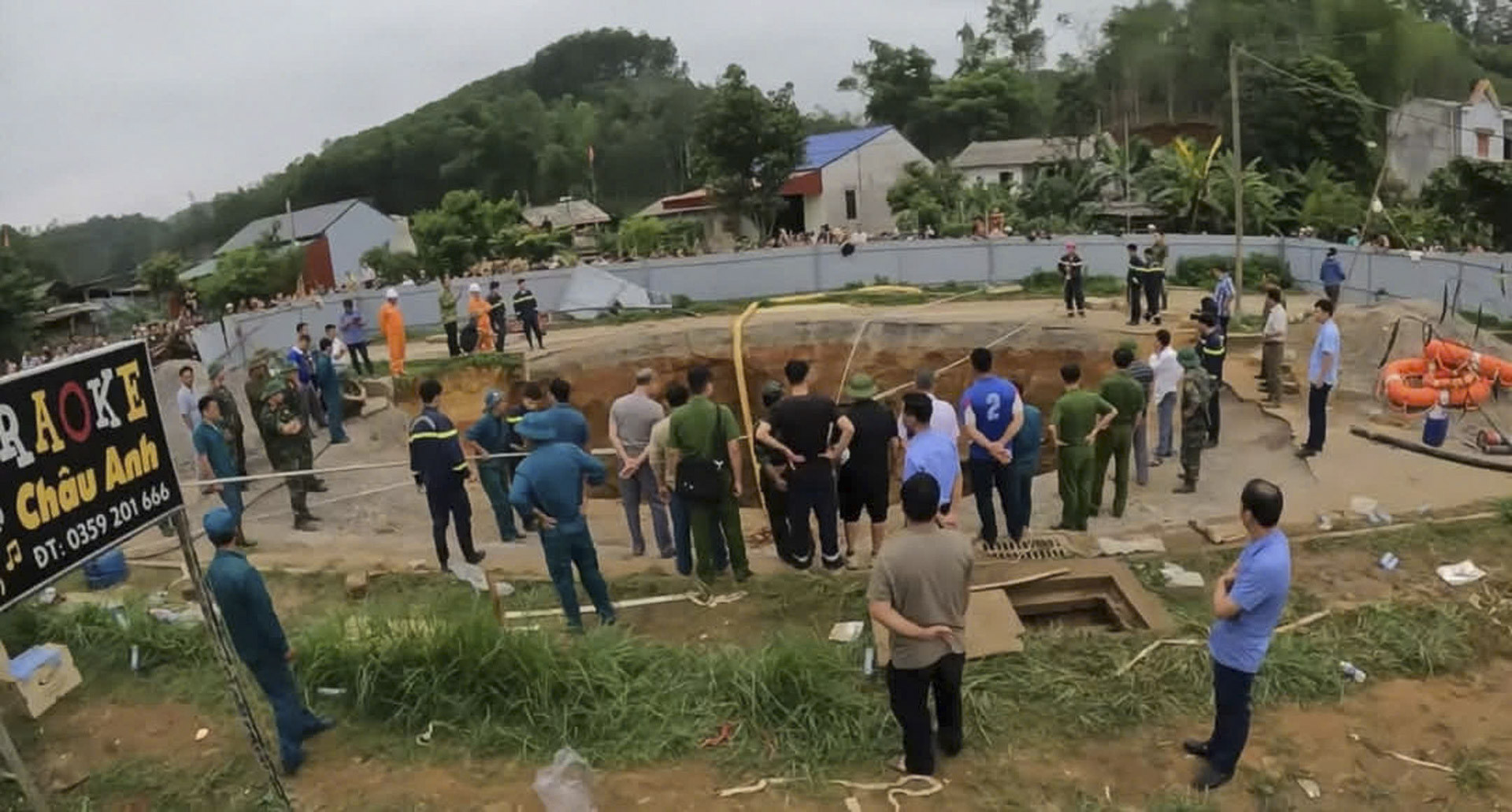 Sụt lún bắc kạn_2.JPG