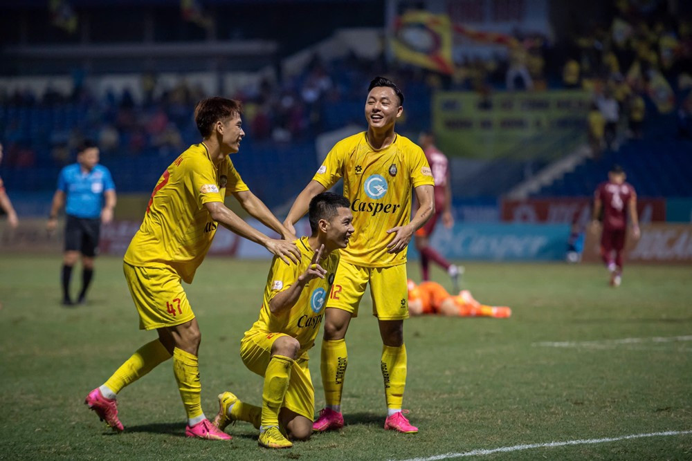 thanh hoa vs binh dinh 1.jpg