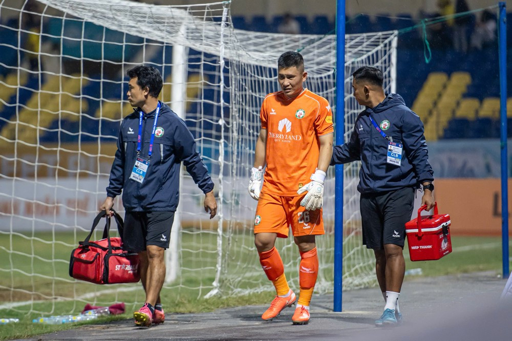 thanh hoa vs binh dinh tuan linh.jpg