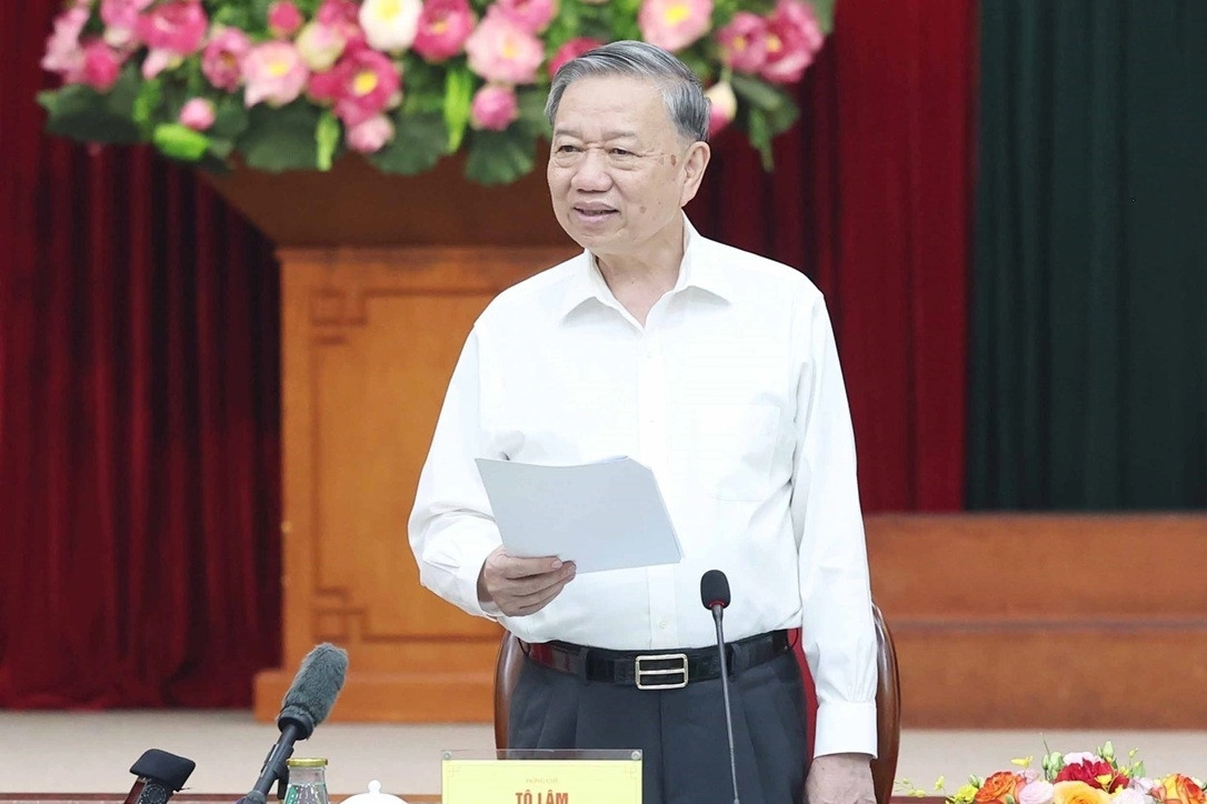 Tổng Bí thư: Chuẩn bị đội ngũ cán bộ, lớp người đi sau vượt lên lớp người đi trước