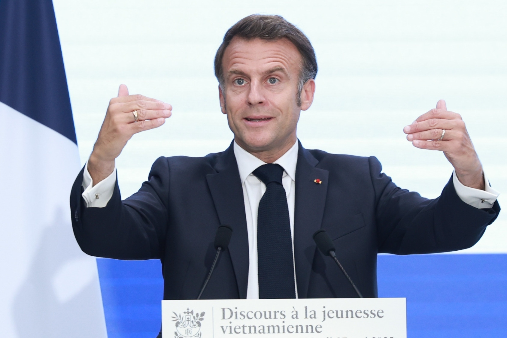 Tổng thống Macron: Pháp sẽ hỗ trợ Việt Nam đào tạo nhân tài