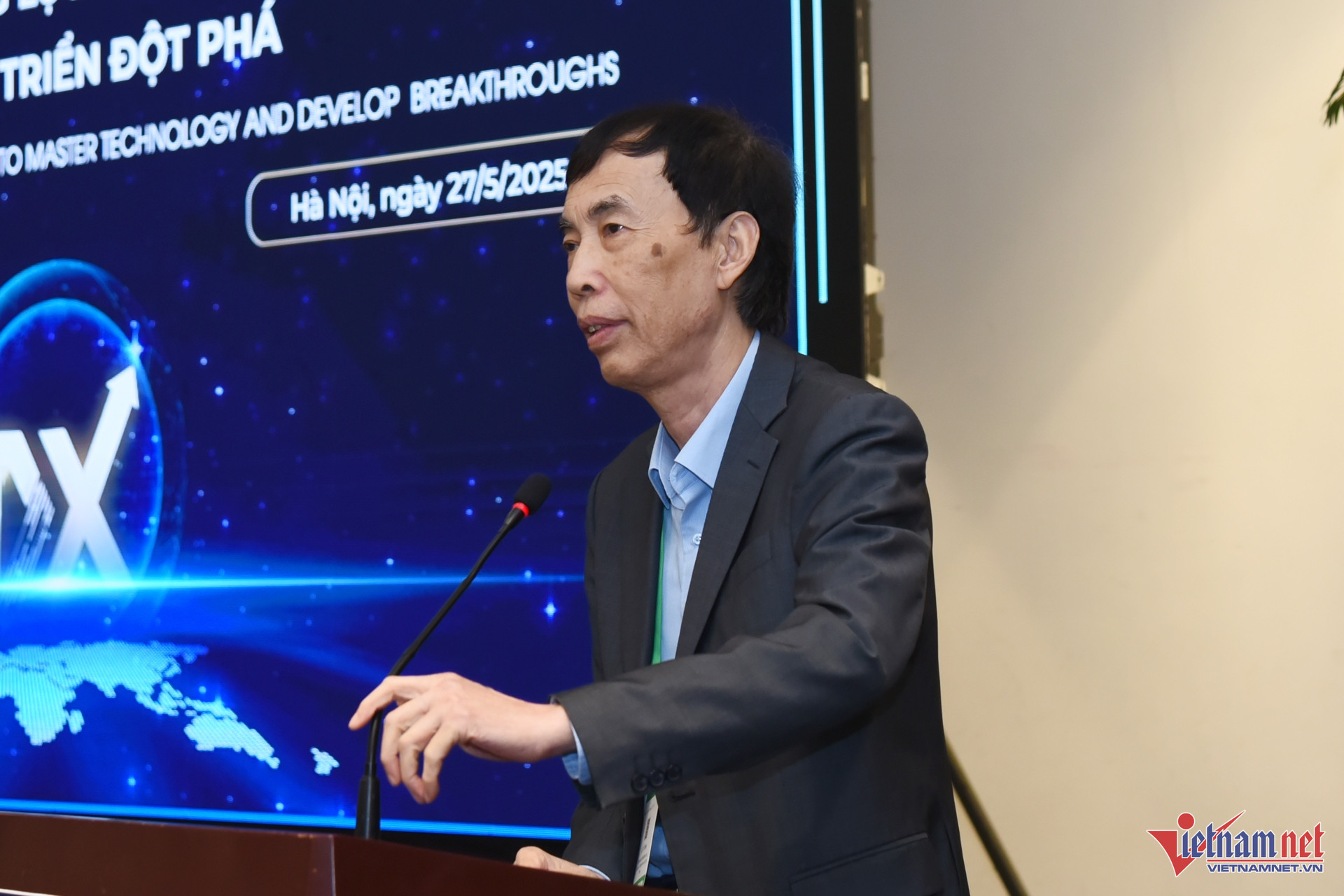 W-DX Summit 2025 02.jpg