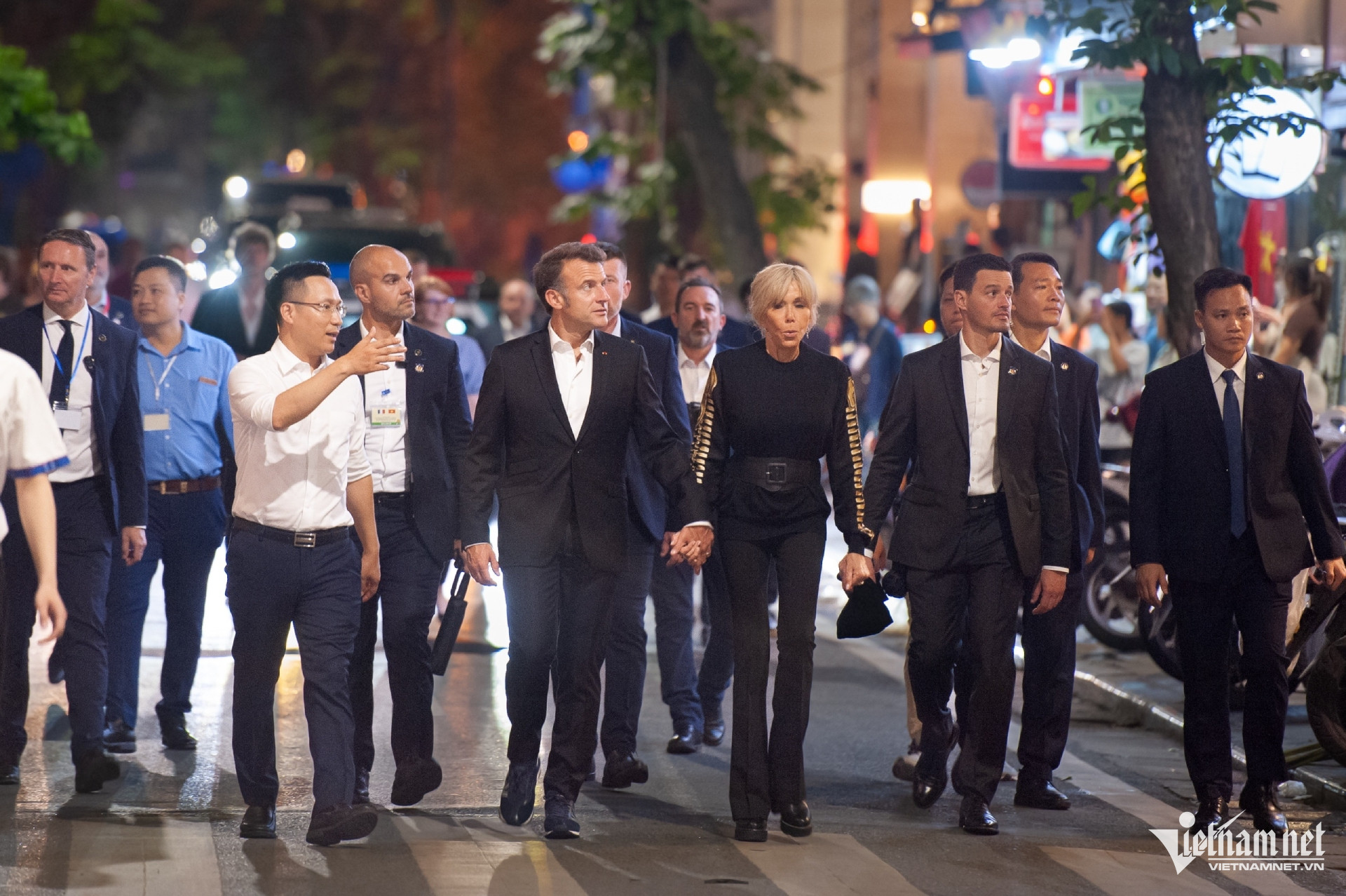 W-z6642247413404_f08a43229138363ac7d4a389b8bfd529 (1).jpg