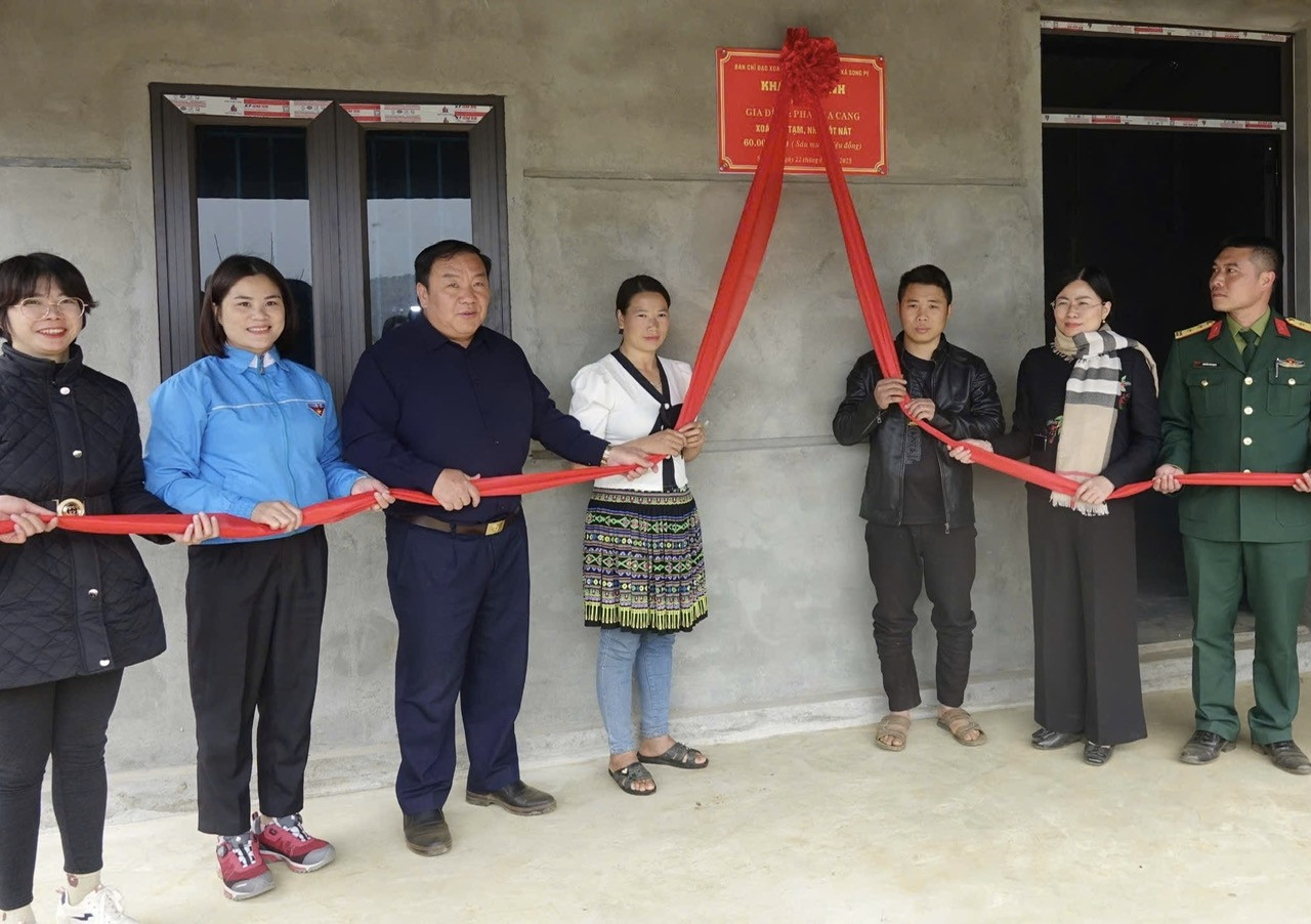 Xoa nha tam Son La.jpg