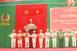 28 lãnh đạo cấp phòng của Công an tỉnh Vĩnh Long tình nguyện nghỉ hưu trước tuổi