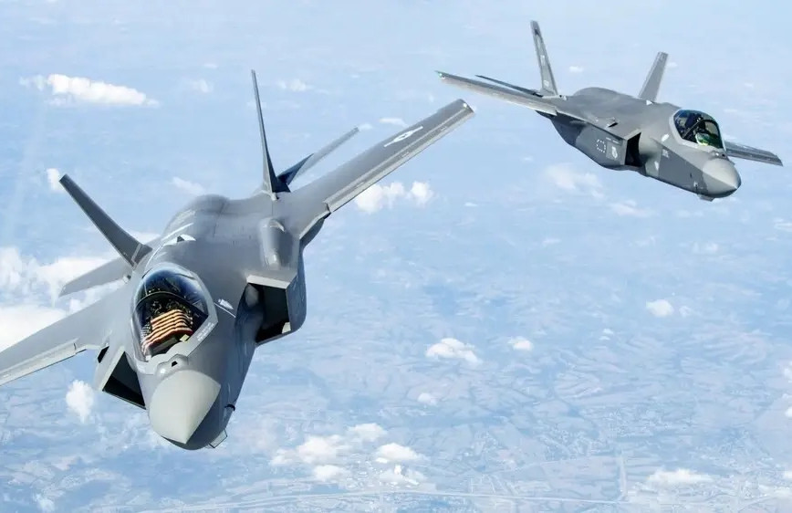 Bóc tách công nghệ Su-57M và F-35: ‘Quái thú’ Nga có đấu được ‘diều hâu’ Mỹ?
