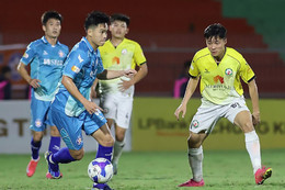Kịch bản xuống hạng V-League: 5 đội 'cầm đèn đỏ'