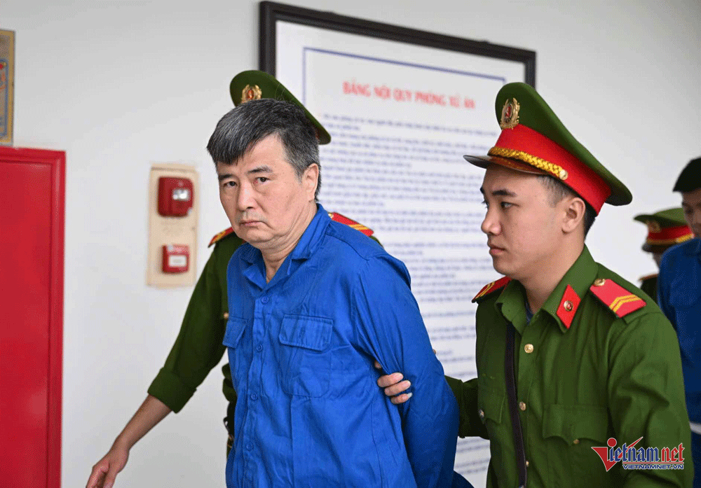 nguyễn lộc an bị cáo.gif