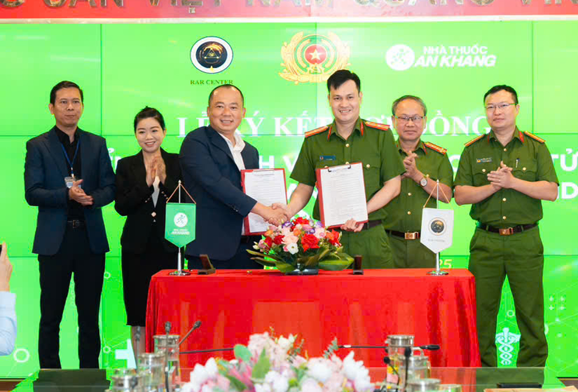 Nha thuoc An Khang.jpg