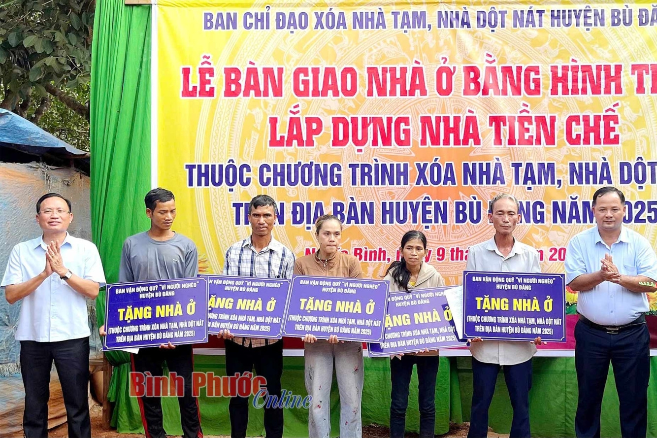 Nỗ lực xóa nhà tạm cho những hộ dân không có sổ đỏ