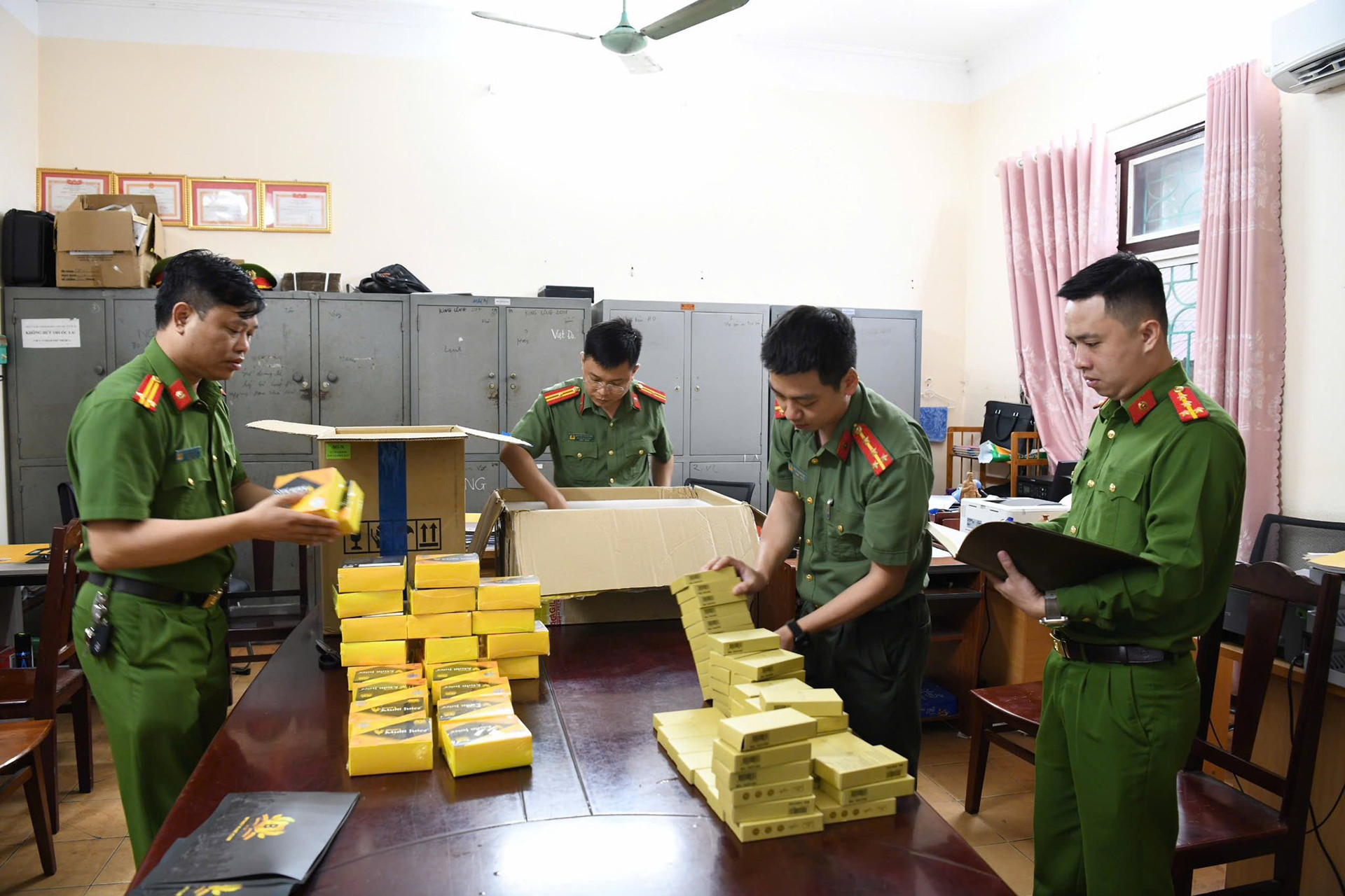 Phó Thủ tướng chỉ đạo Bộ Y tế báo cáo rõ bất cập về quản lý thực phẩm chức năng