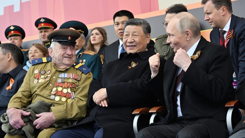 Putin Tap Can Binh Sputnik.jpg