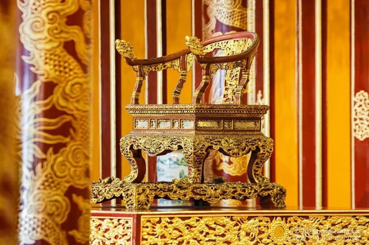 Thành lập Hội đồng quốc gia để phục hồi nguyên trạng ngai vàng triều Nguyễn