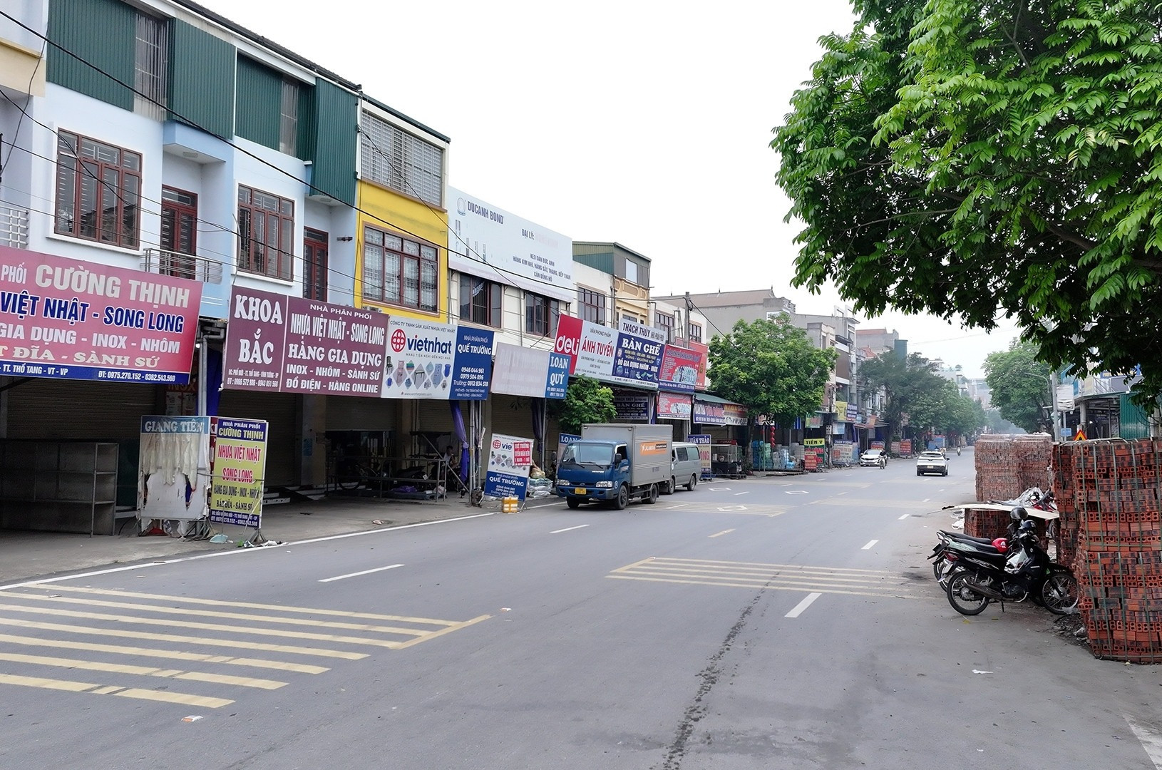 Nghìn cửa hàng 'chợ Thổ Tang' đóng cửa, bất ngờ lý do phía sau