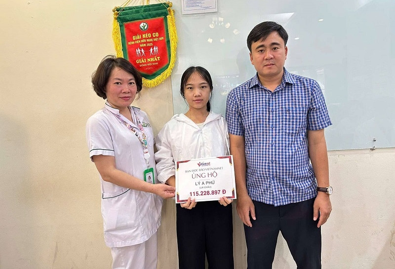 Bạn đọc giúp đỡ ông Lý A Phứ bị đá rơi vào đầu hơn 115 triệu đồng