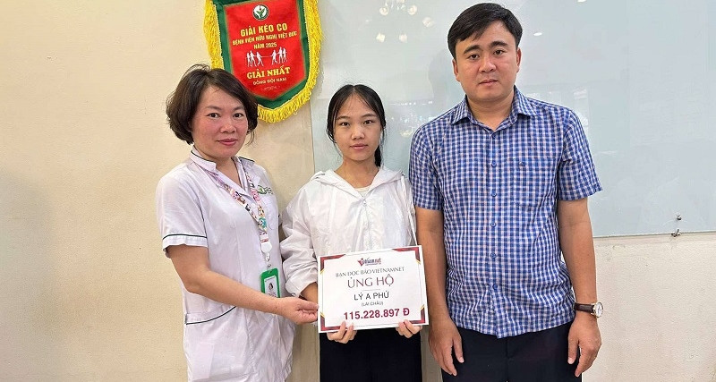 Bạn đọc giúp đỡ ông Lý A Phứ bị đá rơi vào đầu hơn 115 triệu đồng
