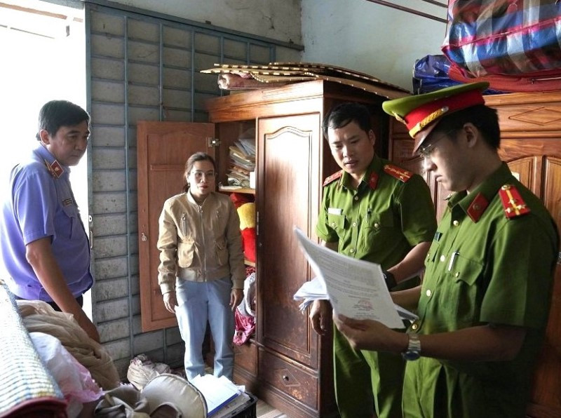 Cán bộ bị khởi tố 2.jpg