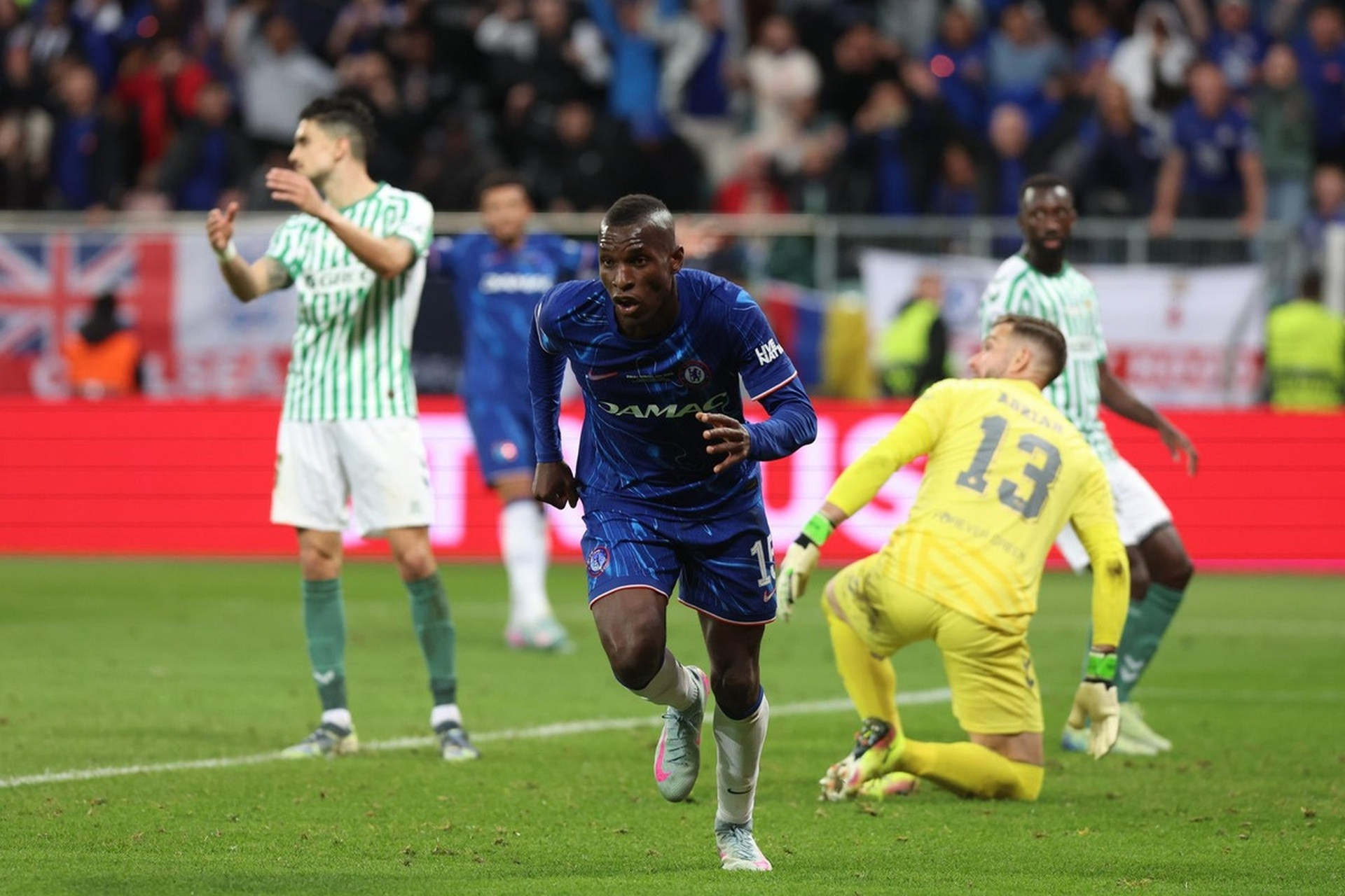 EFE - Jackson Betis Chelsea.jpg