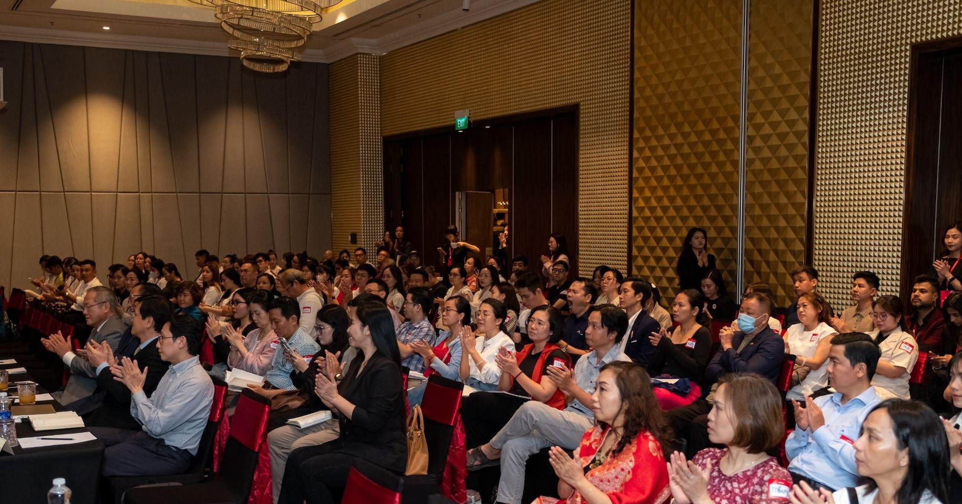 Khi kinh nghiệm cũ không còn đủ, lãnh đạo cần gì cho kỷ nguyên mới?