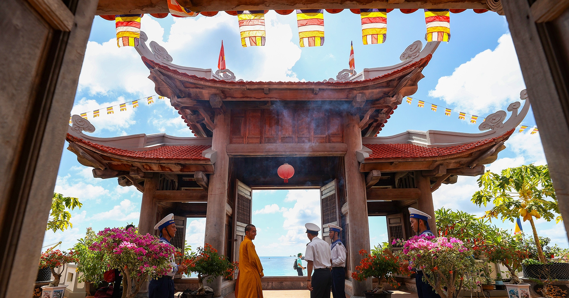 Những ngôi chùa đặc biệt ở Trường Sa