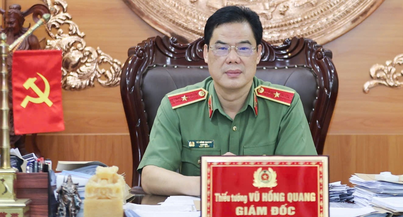 Thiếu tướng Vũ Hồng Quang được bầu làm Phó bí t...
