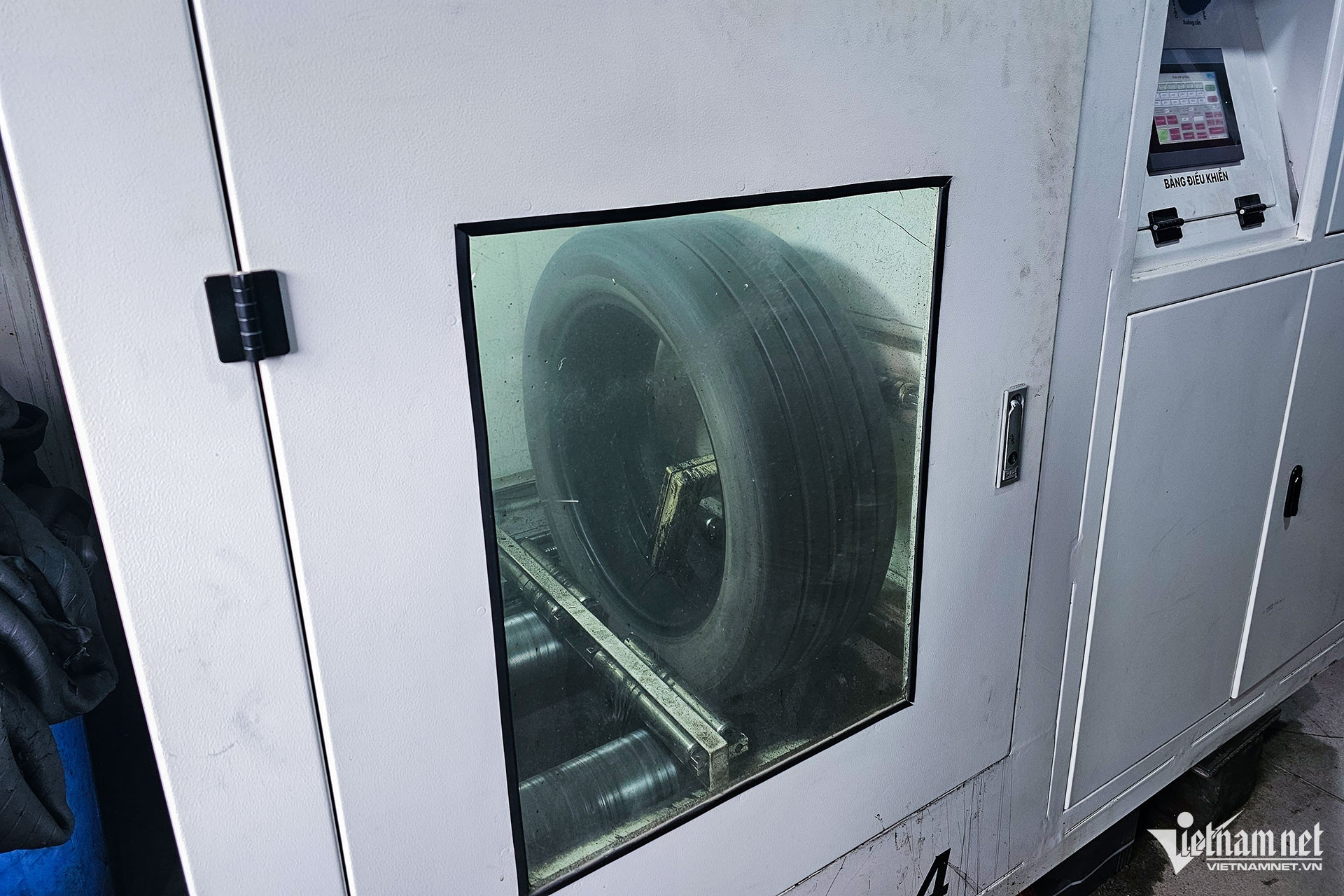 W-lop xe can bang dong keo chong dinh (2).jpg