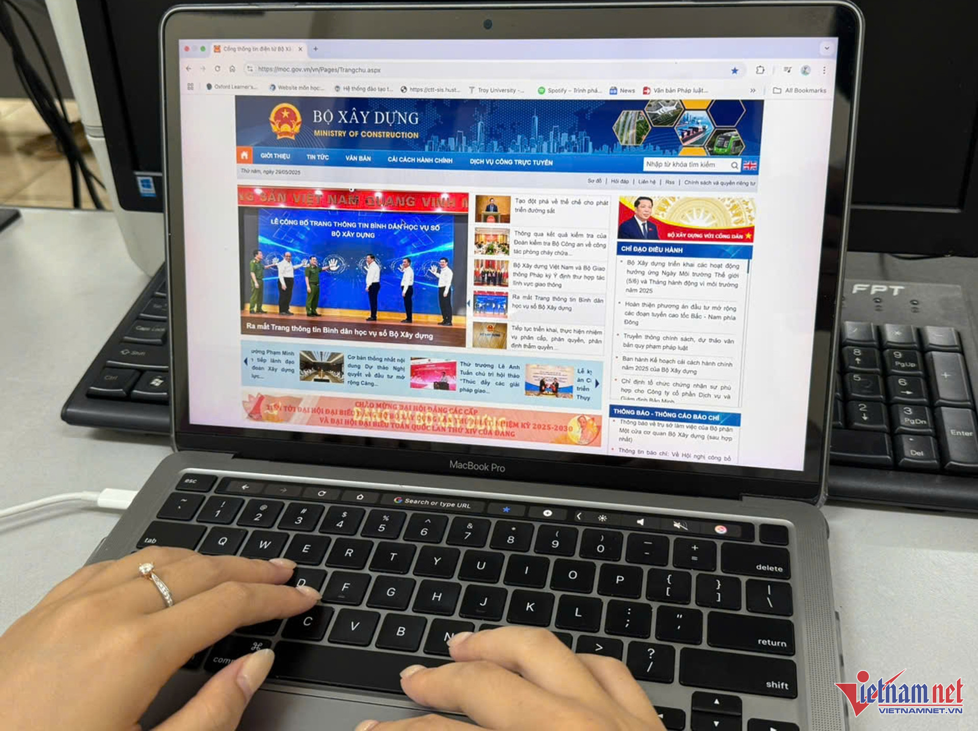 W-website co quan nha nuoc 2.jpg