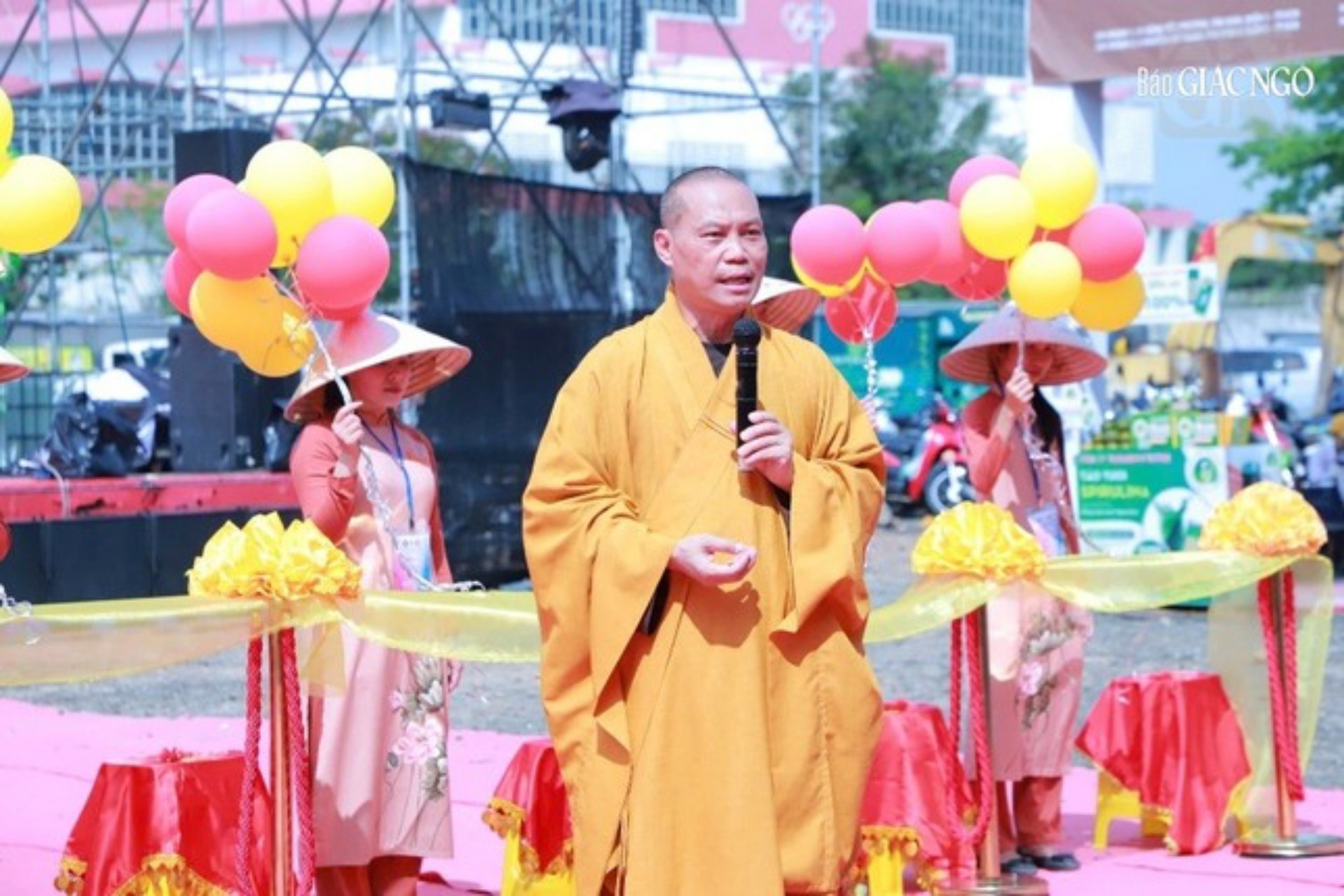 batch_z6563963507867 4f529354a0bf93310685275bde1b4d64 3284 300.jpg