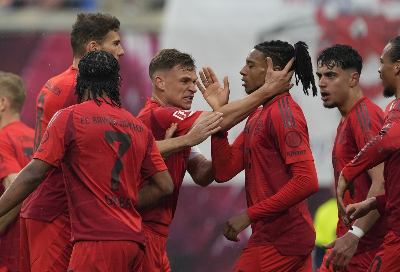 Bayern Munich rơi chiến thắng phút cuối, Harry Kane vẫn phải chờ