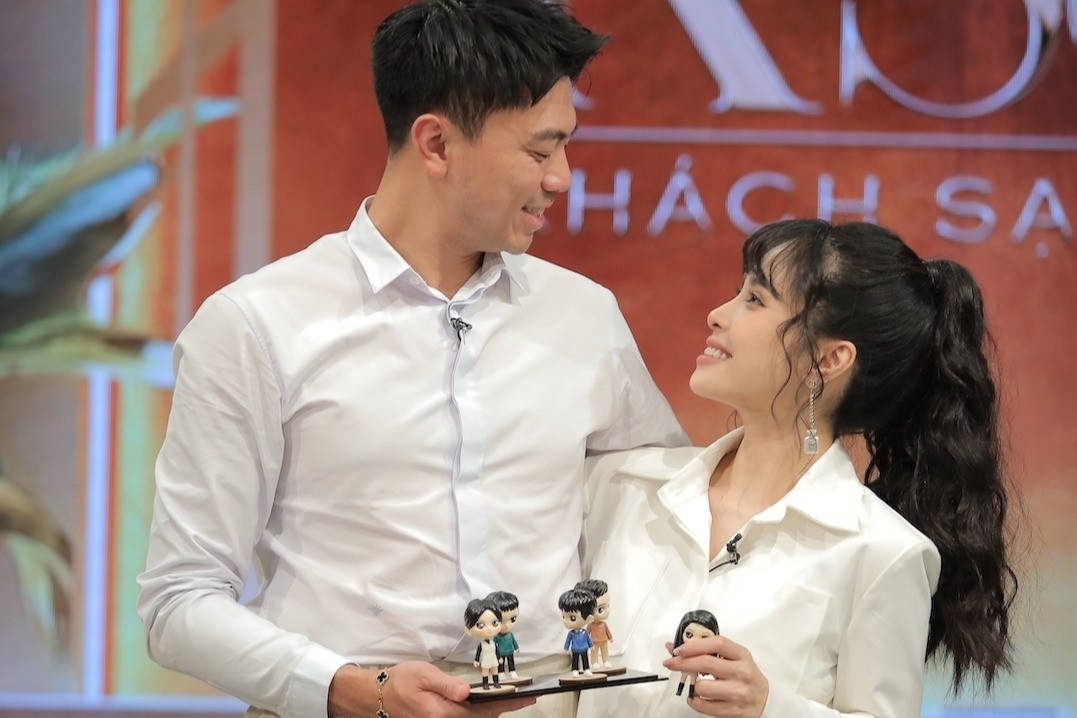Lần hiếm hoi ca nương Kiều Anh xuất hiện cùng chồng đại gia trên sóng VTV