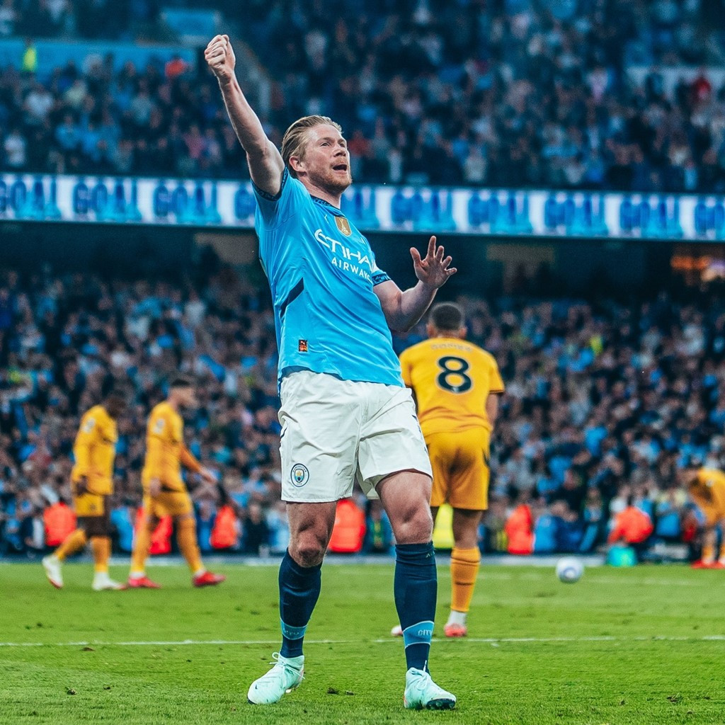 Man CIty De Bruyne.jpg