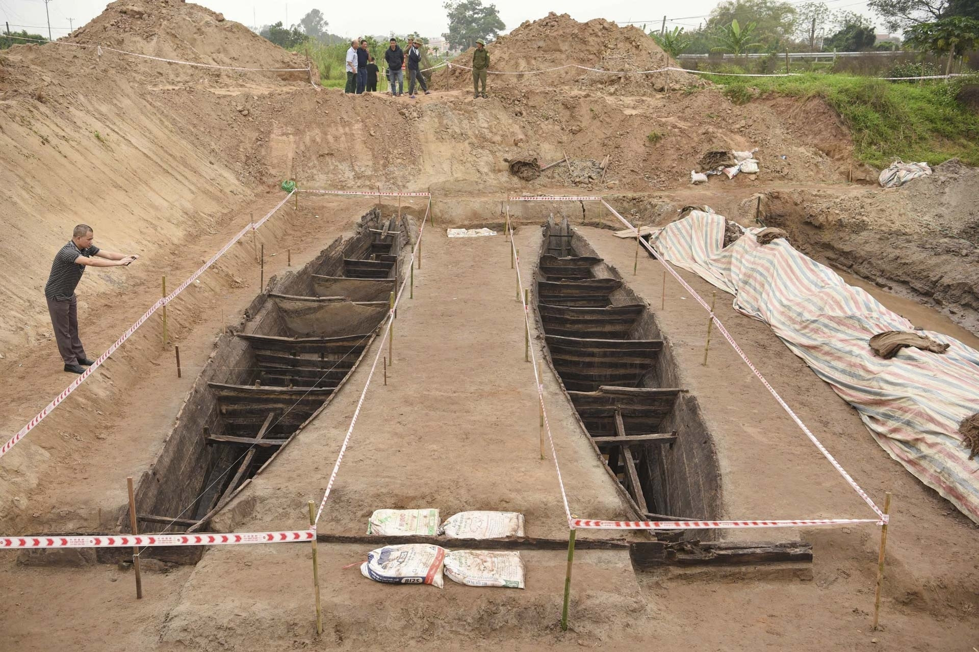 Thuyền cổ mới phát hiện ở Bắc Ninh có 2 thân, khả năng có từ thời Lý - Trần