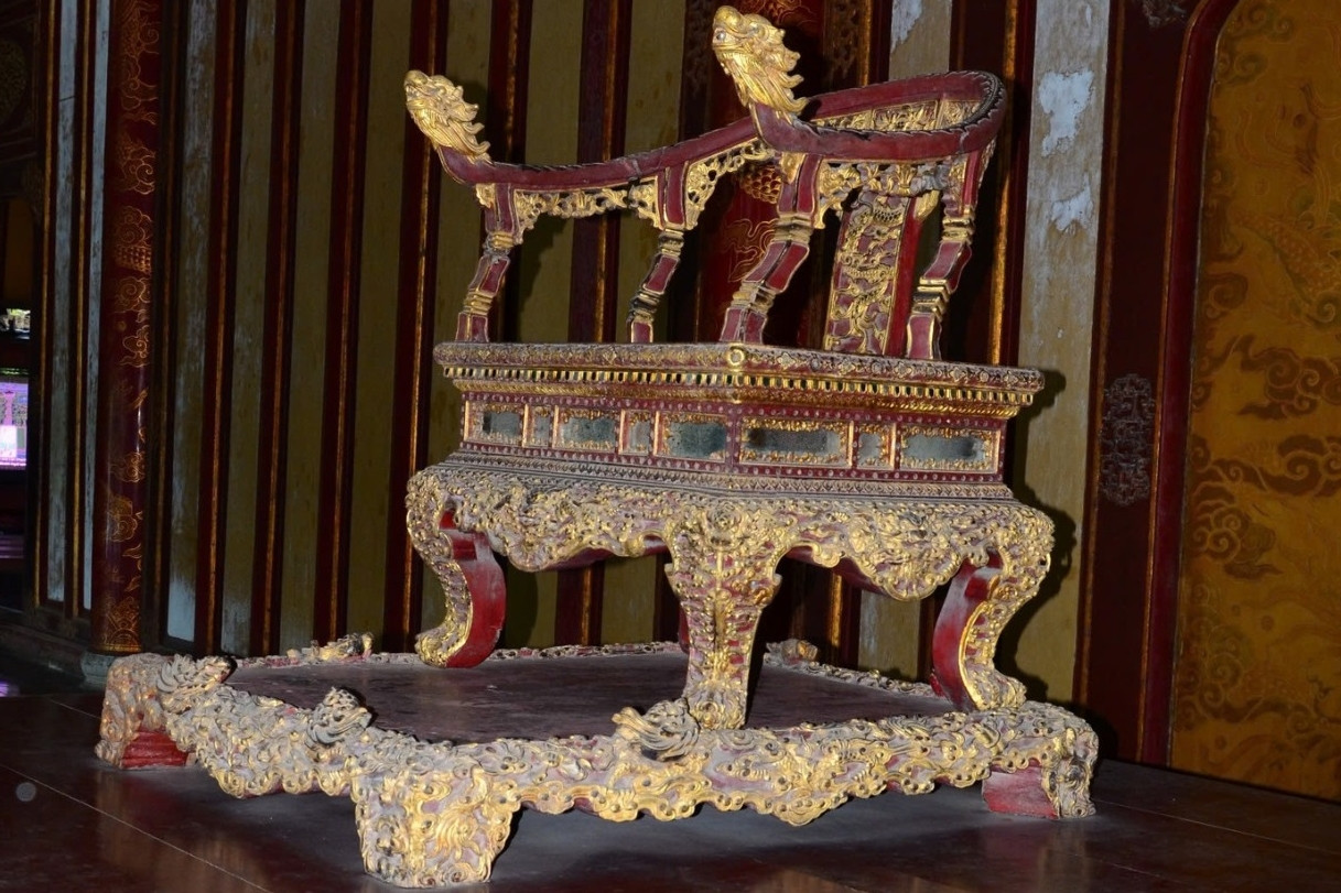 12 người tham gia phục chế ngai vàng triều Nguyễn là ai?
