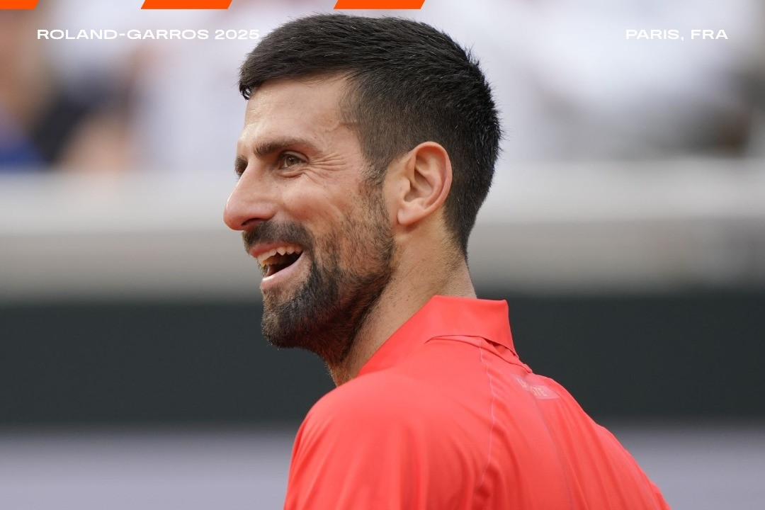 Djokovic bay vào vòng 3 Roland Garros nhờ tuyệt chiêu