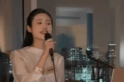 Hoa hậu Ý Nhi tự tin hát tiếng Anh trước thềm chung kết Miss World 2025