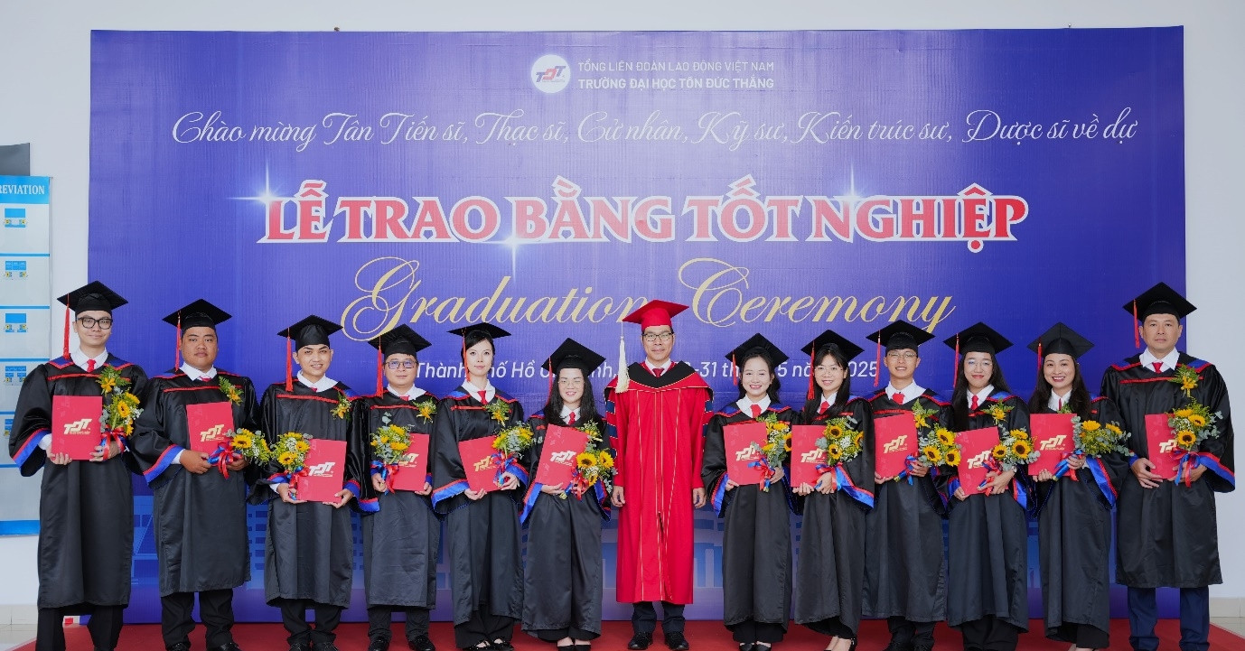 Hơn 2.000 tân khoa tốt nghiệp Trường Đại học Tôn Đức Thắng đợt tháng 5 năm 2025