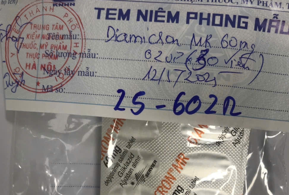 Liên tiếp phát hiện các nhà thuốc ở Hà Nội bán thuốc giả, không rõ nguồn gốc