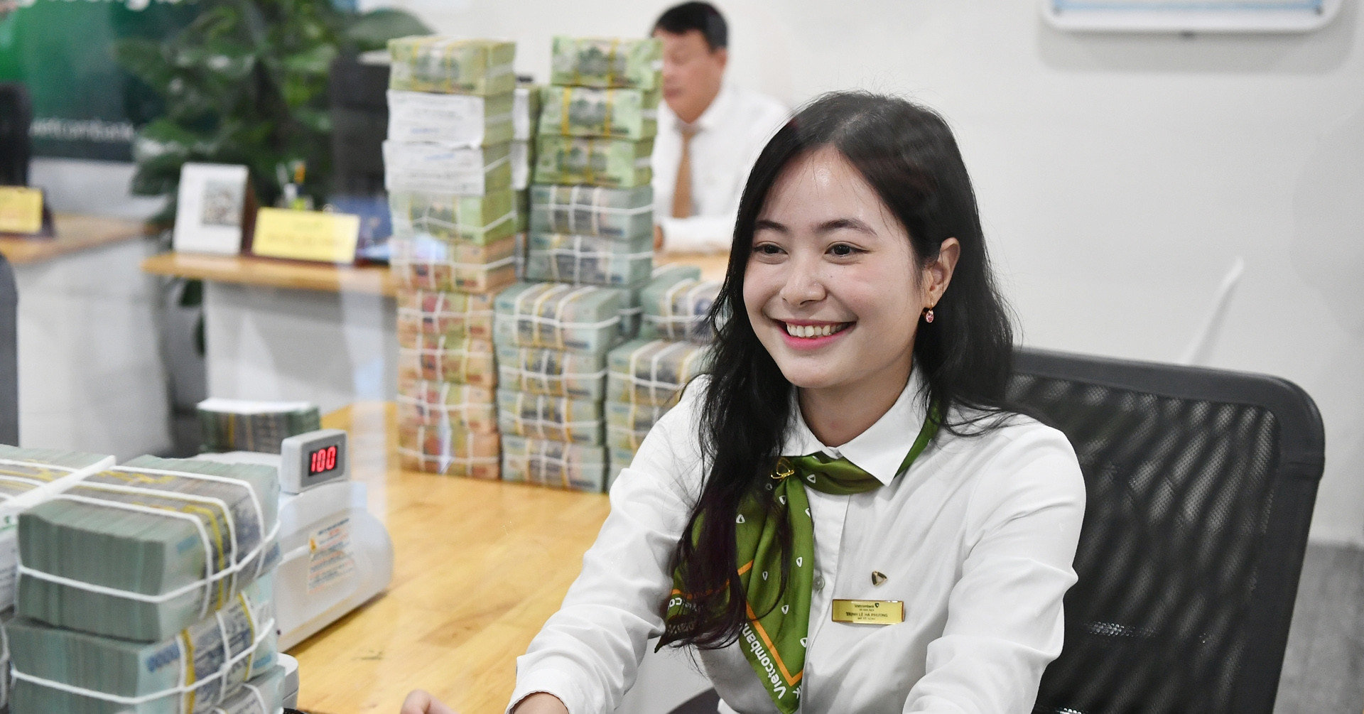 Lãi suất ngân hàng hôm nay 30/5: Lãi suất huy động Big4 cao nhất 5%/năm