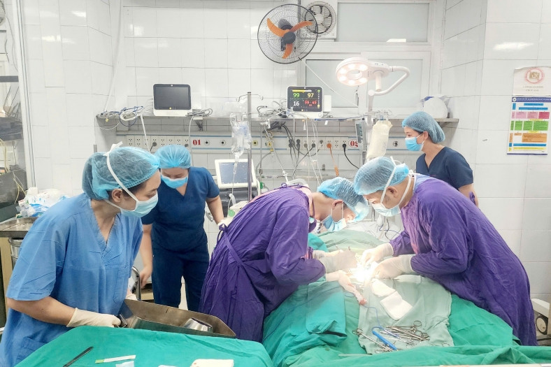 Người đàn ông trẻ ngừng tim sau khi đi bơi về