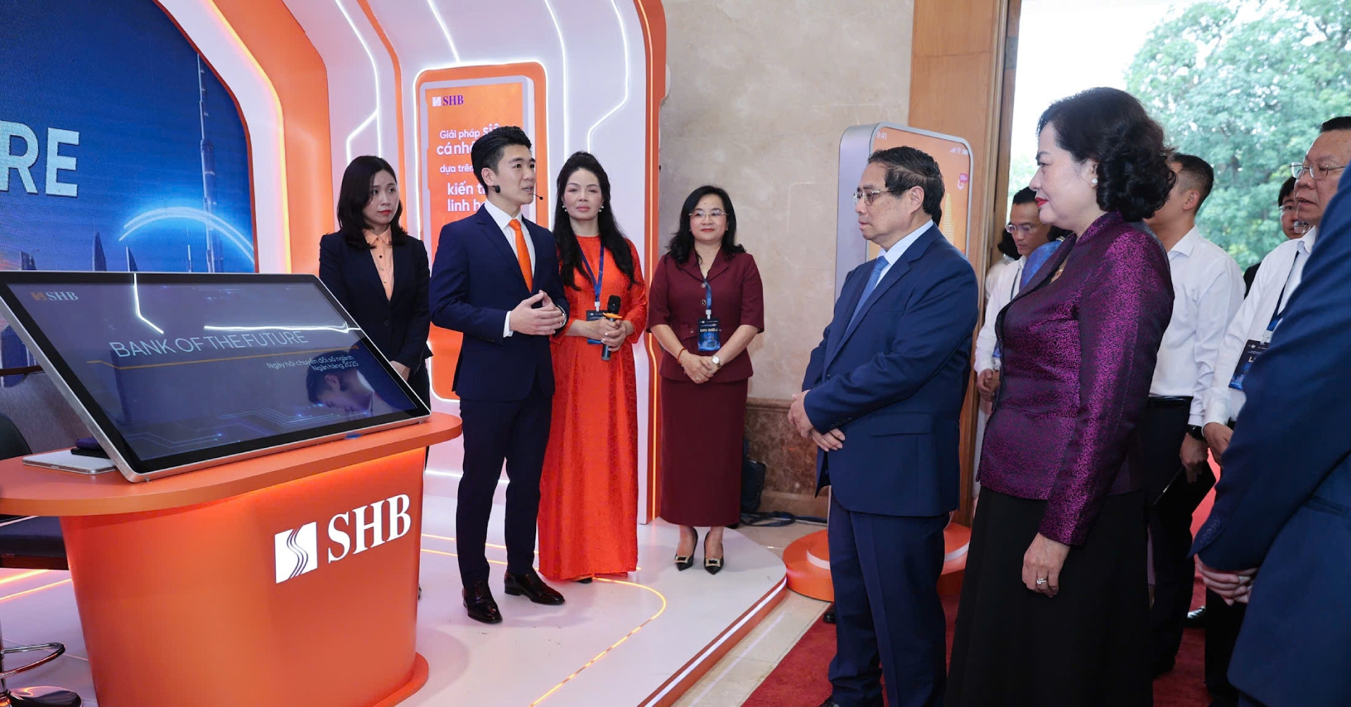 Phó Chủ tịch SHB Đỗ Quang Vinh giới thiệu giải pháp thanh toán tích hợp