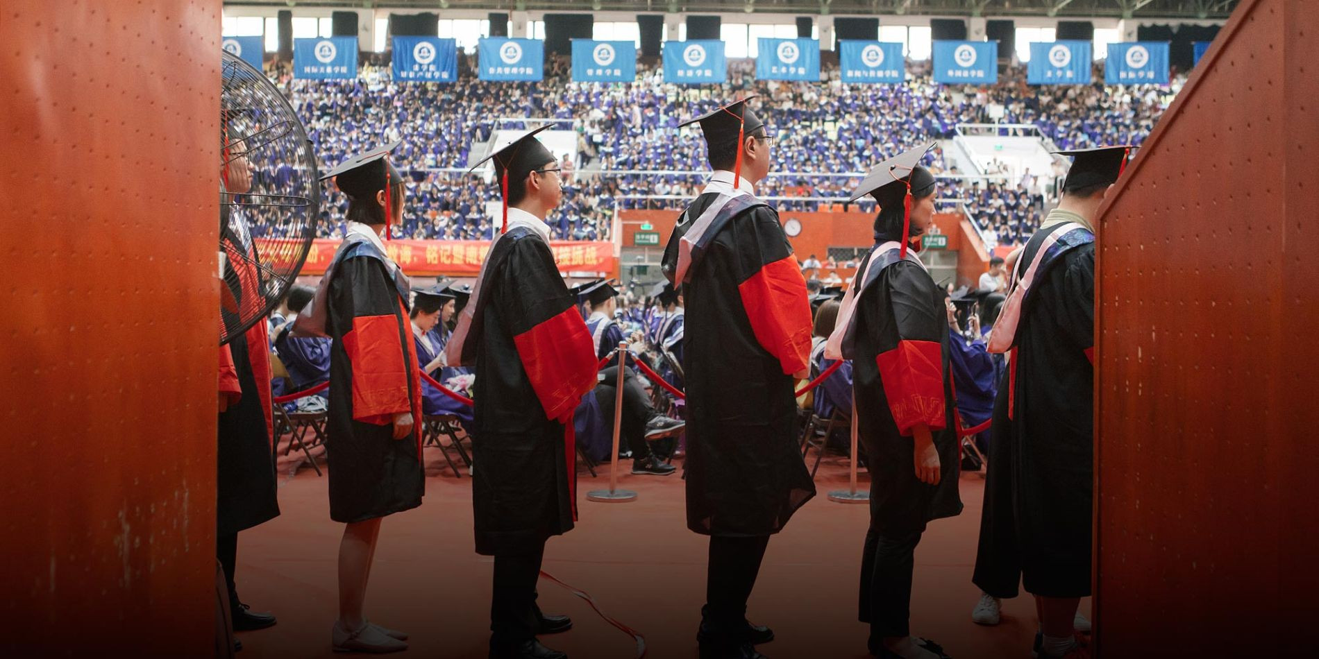 tot nghiep tien si.jpg