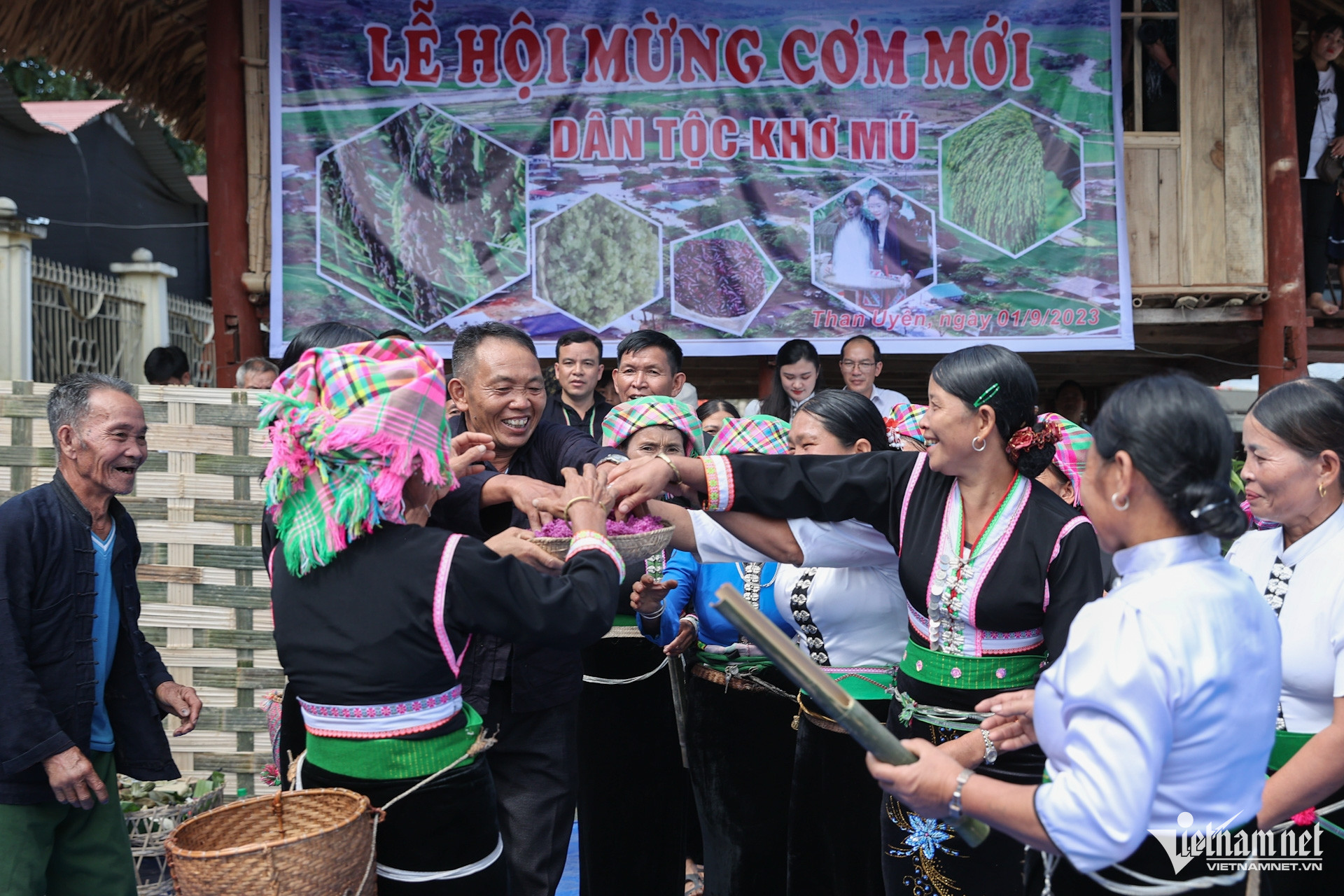 W-Nguoi dan lam chu chinh sach.jpg