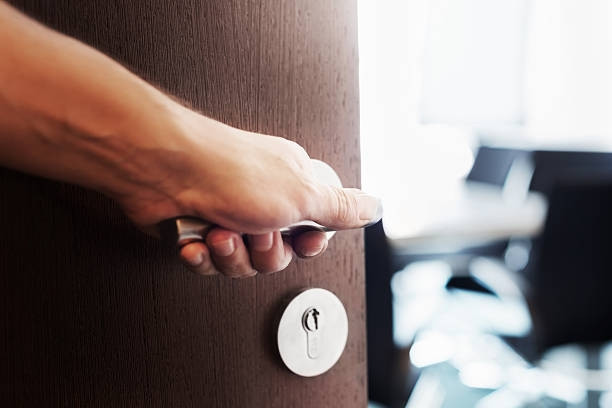 Bà chủ spa khóc lặng thấy chồng ngoại tình trong phòng xông hơi