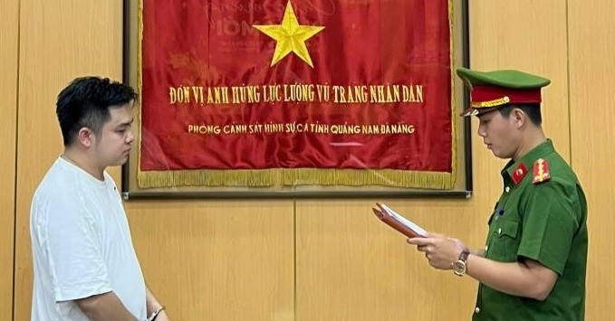 Bắt giữ giám đốc &amp;apos;dỏm&amp;apos; chiếm đoạt tiền tỷ bằng thủ đoạn tinh vi ở Đà Nẵng